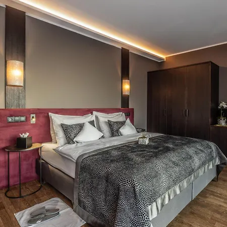 Hotel Der Weinmesser