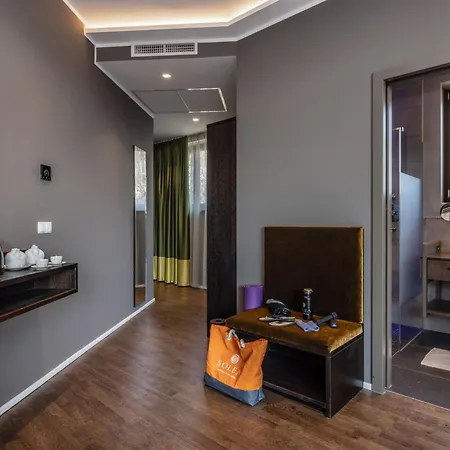 Hotel Der Weinmesser 4*